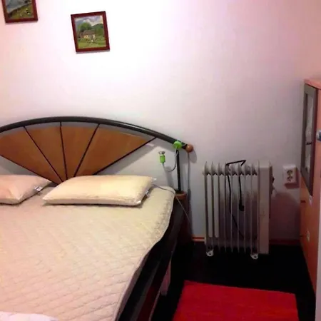 Gemuetliches In Mit Grosser Te By Interhome Hébergement de vacances